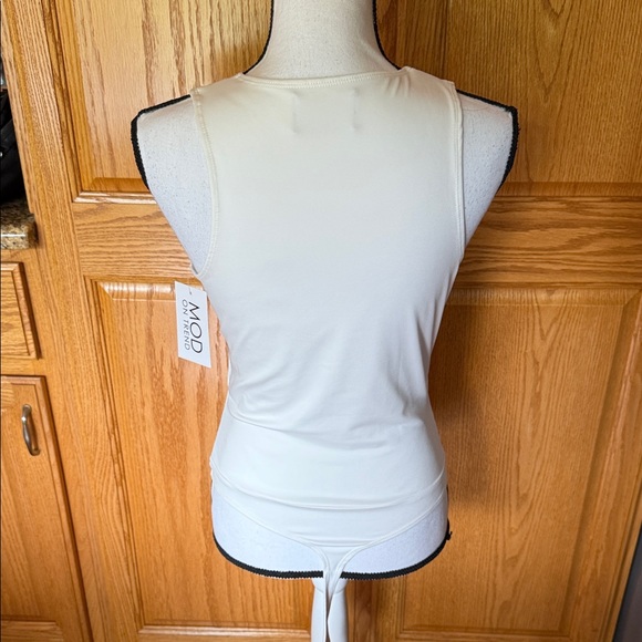 NWT MOD on Trend White Sleeveless Wrap Bodysuit - Picture 4 of 7